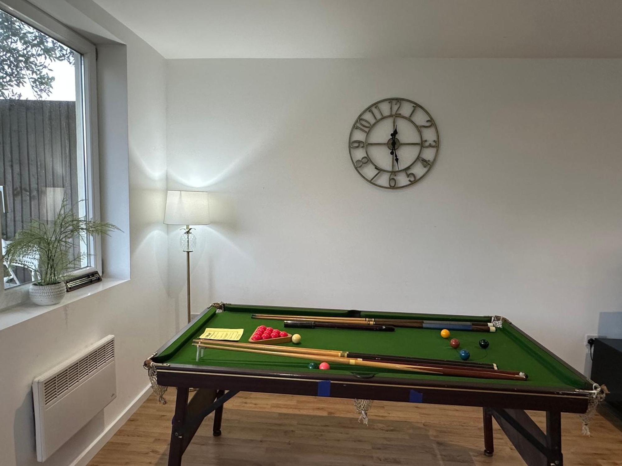 North London A Spacious 7 Bedroom House Accommodating Up To 18 People Complete With Own Gym And Table Tennis Exterior foto